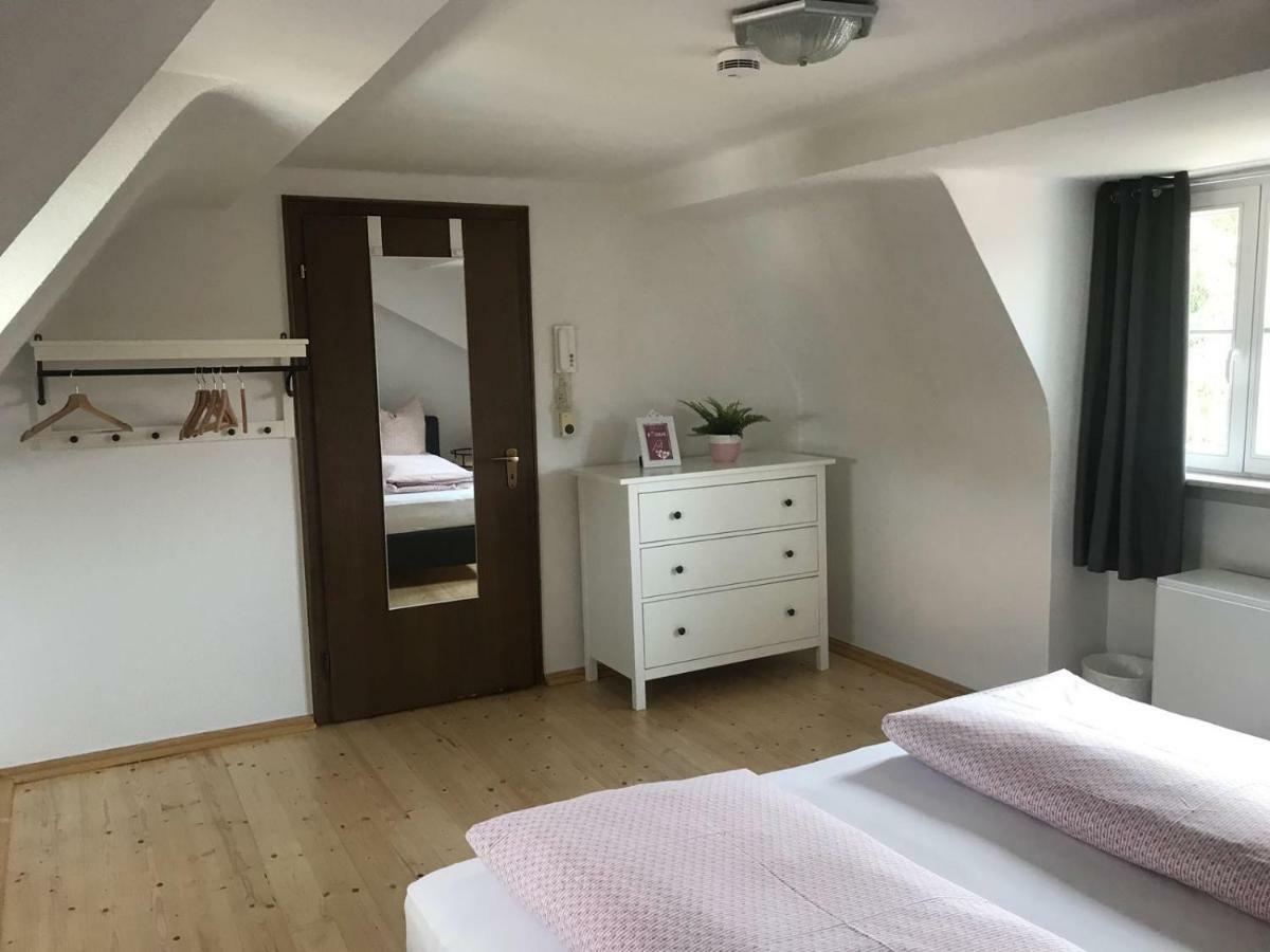 Ferienwohnung Im Historischen Stadttor Staufen im Breisgau Exteriör bild